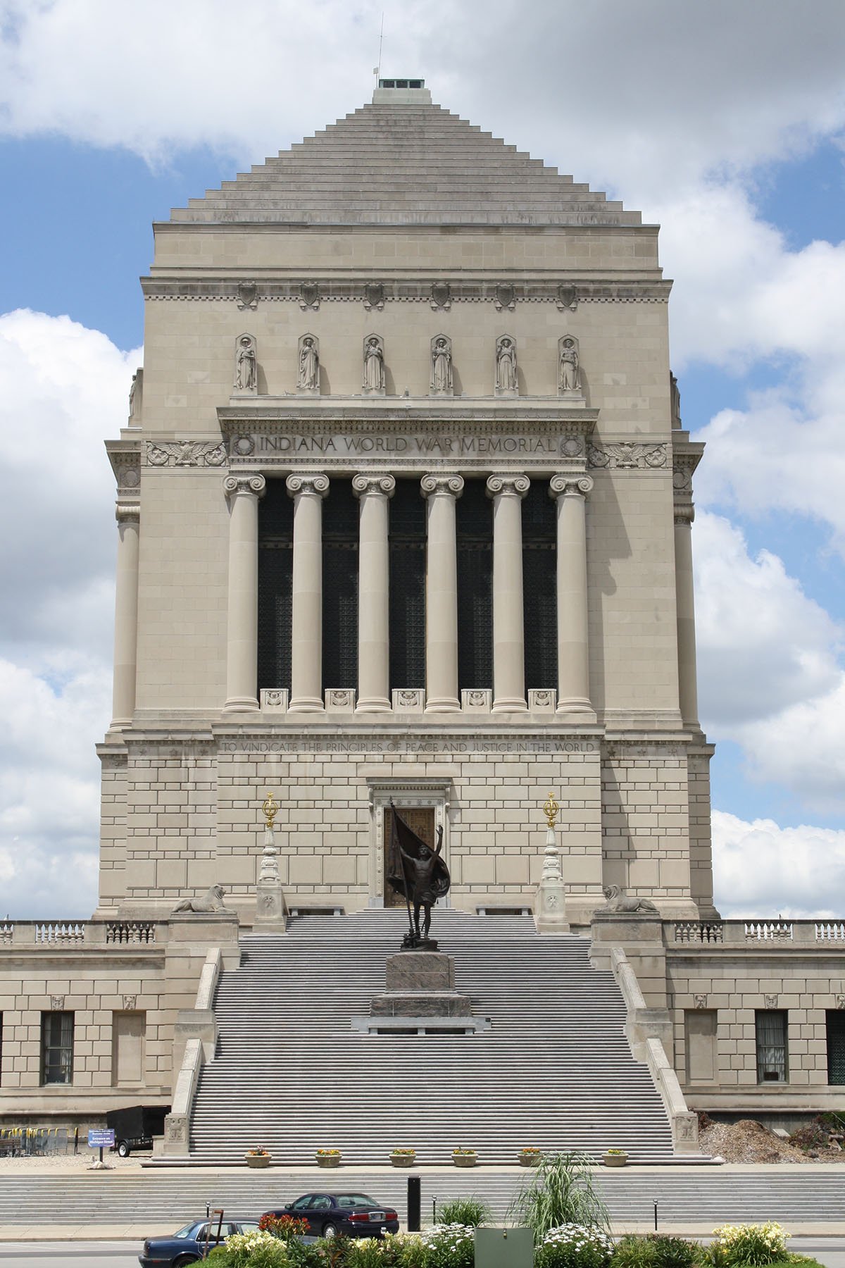 War Memorial Building, 2013. James Glass